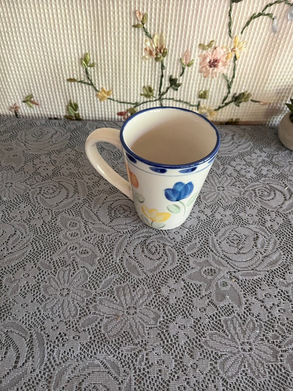 Montgomery Ward TULIP Hand Painted Coffee Mug Blue Rim Floral Made in China